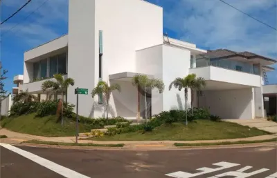 Casa em construção no condomínio de alto padrão dahma iii