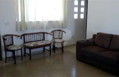 Casa com 3 quartos à venda na Rua Nely Medeiros Carbone, 21, Jardim Citelli, São Carlos
