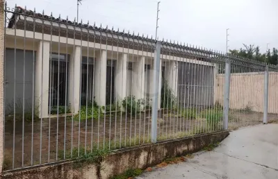Casa à venda próxima à santa casa – ideal para clínica ou consultório!