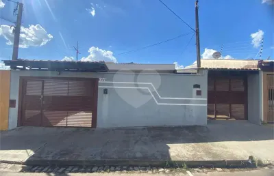 Casa com 3 quartos à venda na Rua Eugênio de Andrade Egas, 277, Vila Brasília, São Carlos