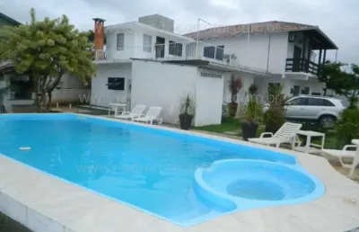 Casa com 3 quartos para alugar na Rua Francisco Aguiar, 325, Balneário Perequê, Porto Belo