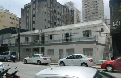 Casa com 2 quartos para alugar na Rua 258, 74, Meia Praia, Itapema