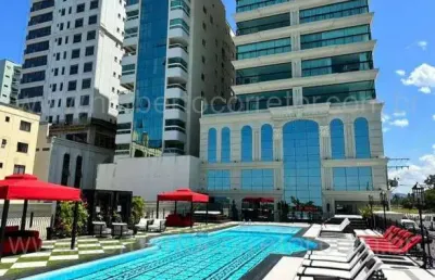 Apartamento à venda na Rua 313, 15, Meia Praia, Itapema