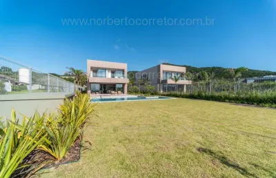 Casa com 1 quarto à venda na Rua Ercelina Vieira, 167, Praia do Estaleiro, Balneário Camboriú
