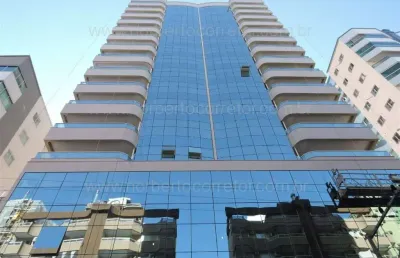 Apartamento com 2 quartos à venda na Rua 236, 122, Meia Praia, Itapema