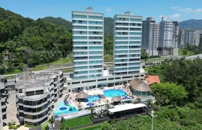 Apartamento à venda na Avenida Nereu Ramos, 1649, Meia Praia, Itapema