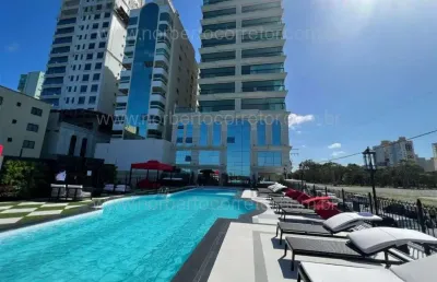 Apartamento à venda na Rua 313, 15, Meia Praia, Itapema