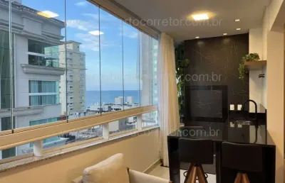 Apartamento à venda na Rua 303, 179, Meia Praia, Itapema