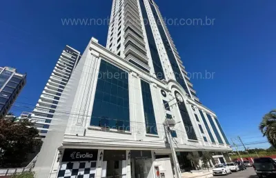 Apartamento à venda na Avenida Nereu Ramos, 5699, Meia Praia, Itapema
