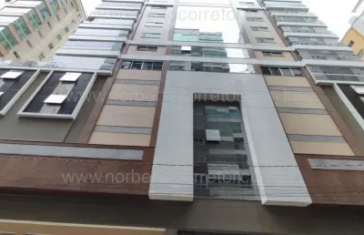 Apartamento à venda na Rua 234, 74, Meia Praia, Itapema