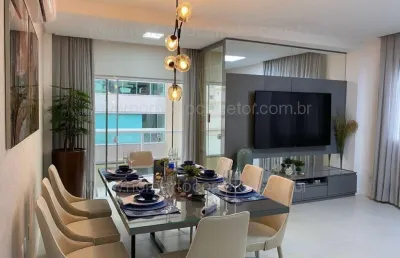 Apartamento com 3 quartos à venda na Rua 268, 388, Meia Praia, Itapema