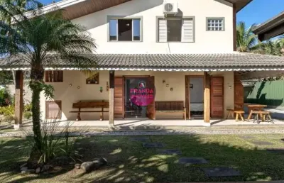 Venda de excelente casa assobradada em ubatuba/sp!!!!