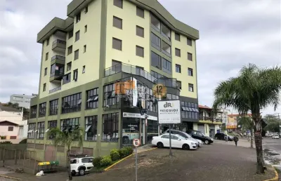 Apartamento 03 dormitórios, mobiliado para locação, bairro esplanada em caxias do sul - rs