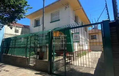 Casa semimobiliada, 04 dormitórios para locação, bairro centro em caxias do sul - rs