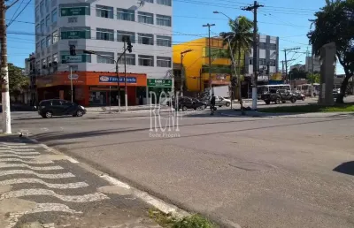Casa à venda na Praça da Bandeira, 228, Centro, São Vicente