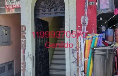 Sobreloja na avenida com 4 salas 2 banheiros sala cozinha quintal fl55
