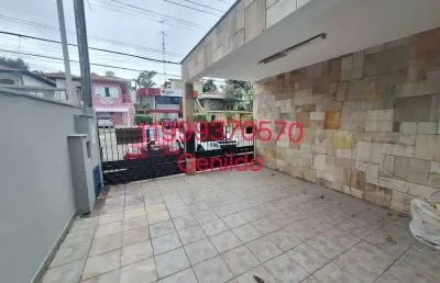 Sobrado 3 quartos 1 suite 2 vagas quintal aceita pet facil acesso ao metro fl55