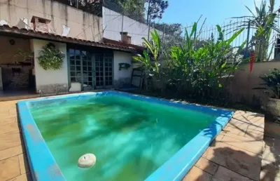 Sobrado com 3 dormitórios, sendo 1 suítes, sala de estar, sala de jantar, sala de tv,  - fl22