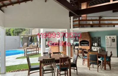 Sobrado em condominio 4 quartos 3 suites 5banheiros 4 vagas  piscina salao de festa fl55
