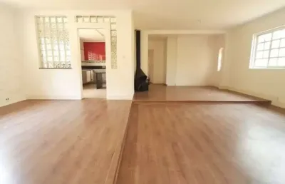 Linda casa térrea em condomínio, reformada, 3 suites, 5 wc, 6 vagas e churrasqueira - fl22