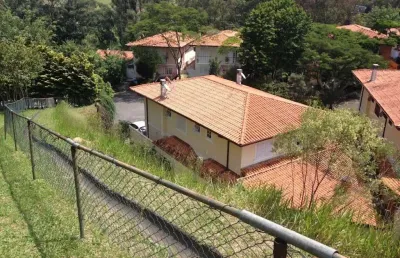 Vendo sobrado em condomínio,  4 dorms, 2 suites, 2 vagas, churrasqueira, lazer completo - fl22