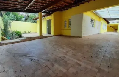Linda casa térrea em condomínio, reformada, 3 suites, 5 wc, 6 vagas e churrasqueira - fl22