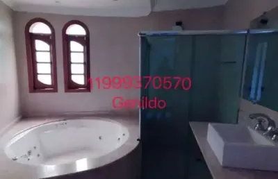 Sobrado com piscina 4 quartos 1 suite master 3 vagas  salao de festa salatv aceita pet churrasqueira