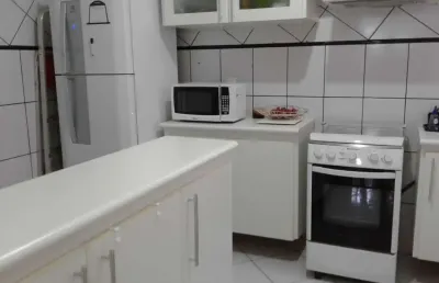 Sobrado exclusivo em condomínio, 160m², 4 suítes, ampla sala e garagem para 4 carros - fl43