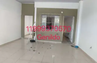 Casa  reformada 3 quartos 2 vagas quintal edicula  a 2 km do metro próximo da usp aceita pet fl55