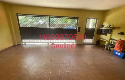Sobrado 4 quartos 4 banheiros 2 vagas   quintal  próximo do metro aceita pet fl55