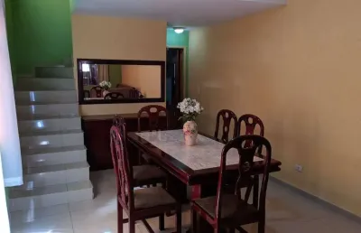 Casa com 3 quartos para alugar na Rua Juan Alfonseca, 200, Parque Ipê, São Paulo