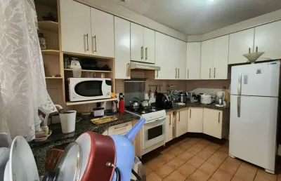 Venda butanta sobrado-150m² 03 dormitórios, 01 suíte e duas vagas de garagens-fl38