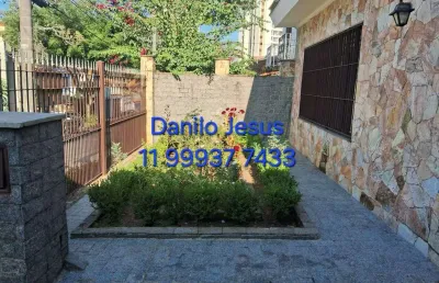 Casa mobiliada com 3 dormitórios sendo 2 suítes, 5 vagas de garagem. fl51