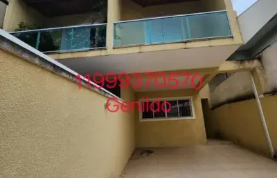 Casa 3 quartos sendo 3 suites 4 vagas 4 banheiros  fácil acesso ao metro  aceita pet fl55