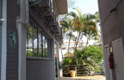 Prédio com 6 salas para alugar na Rua Alvarenga, 679, Butantã, São Paulo