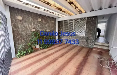 Sobrado com 2 dormitórios,  2 banheiros e 2 vagas. fl51