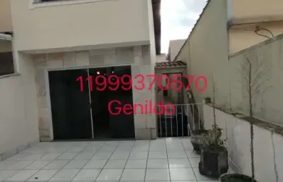 Casa com  3 quartos 1 suite 3 vagas edicula quintal armários planejados fácil acesso ao metro fl55