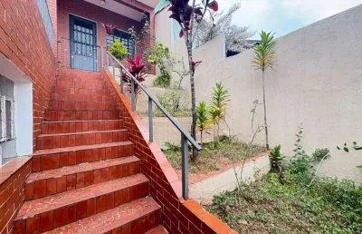 Casa com 2 quartos para alugar na Rua Alberto Tanganelli Neto, 607, Conjunto Residencial Butantã, São Paulo