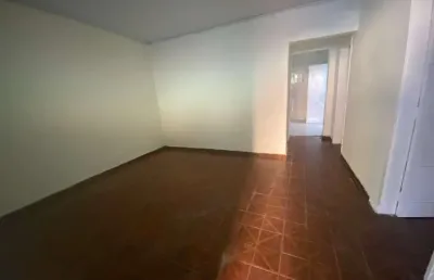 Casa térrea  com 2 quartos 2 vagas e 1 salão comercial no butantã. fl64