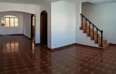 Sobrado com 3 quartos 1 suíte edícula e 4 vagas no butantã. fl64