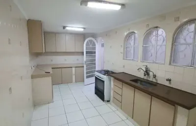 Casa em condomínio fechado com 2 quartos para alugar na Rua Lourenço Prado, 172, Cidade dos Bandeirantes, São Paulo