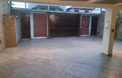 Casa em condomínio fechado com 4 quartos para alugar na Rua Grauçá, 1111111111, Vila Sônia, São Paulo