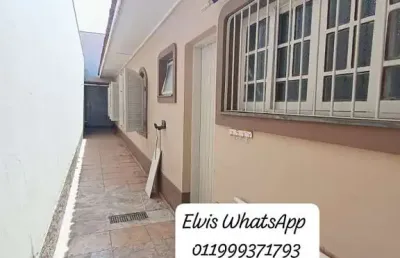 Casa com 3 quartos para alugar na Avenida Embaixador Cavalcanti de Lacerda, Jardim Bonfiglioli, São Paulo