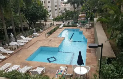 Apartamento térreo  3 quartos com piscina prox. metro fl48