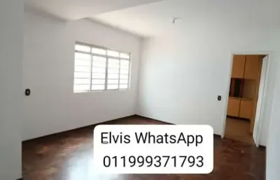 Casa em condomínio fechado com 3 quartos para alugar na Rua Guanandi, Jardim Centenário, São Paulo