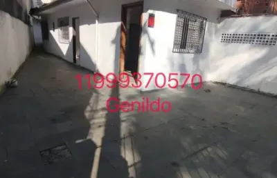 Casa terreá com 3 quartos,  sala, cozinha, quintal, escritório, 2 vagas, fácil acesso ao metro, fl55
