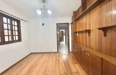 Lindo sobrado a venda 3 dorms suite  2 vagas em local priveligiado metrô metrô vila sônia