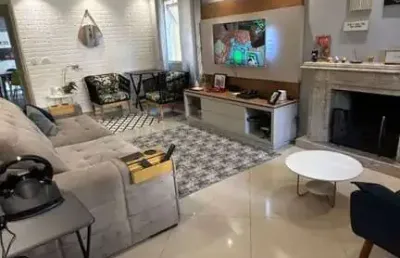 Linda casa em condomínio 3 dorms suite e 2 vagas excelente localização