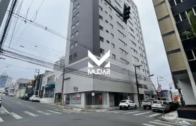 Locação: apartamento com 4 quartos, 1 suite e 1 vaga no centro