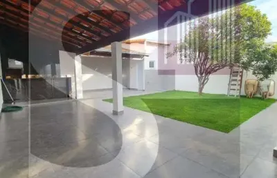 Casa para venda em uberlândia, santa mônica, 4 dormitórios, 1 suíte, 3 banheiros, 4 vagas